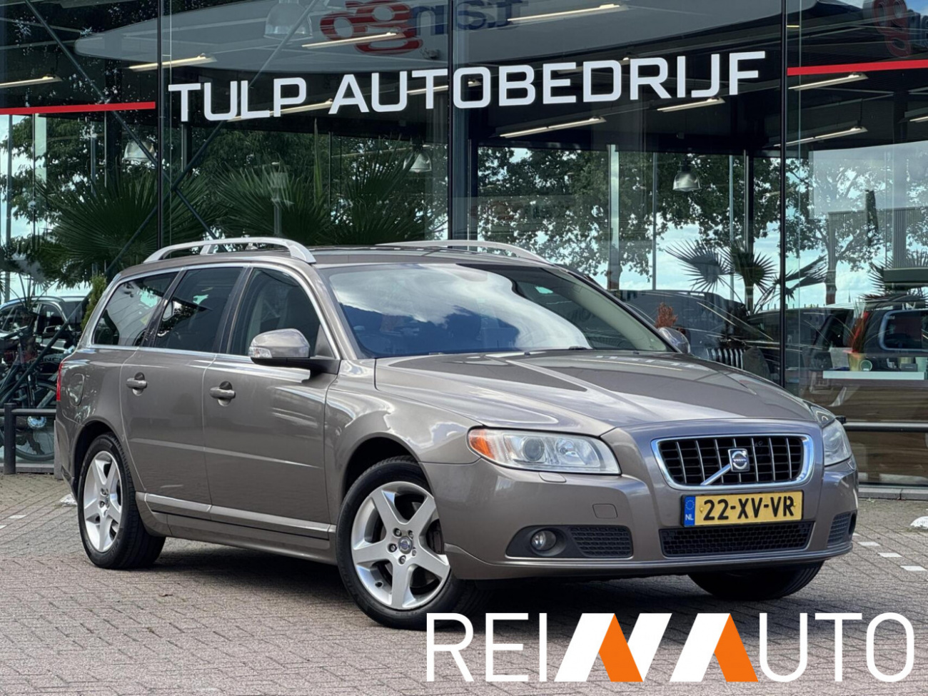 Volvo V70 D5 Summum Top