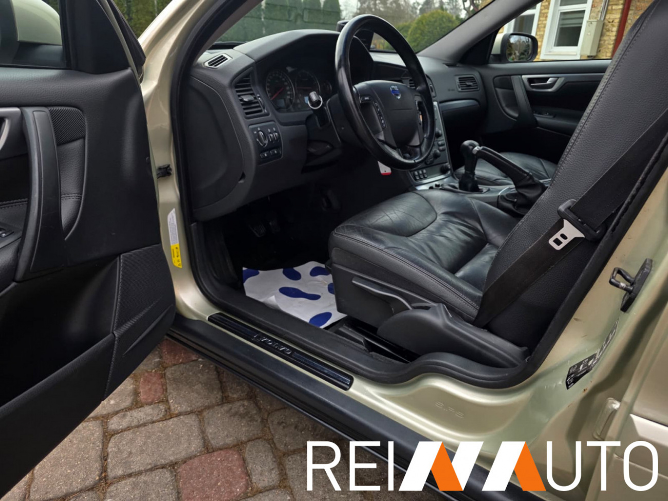 Volvo V70 Willow Green