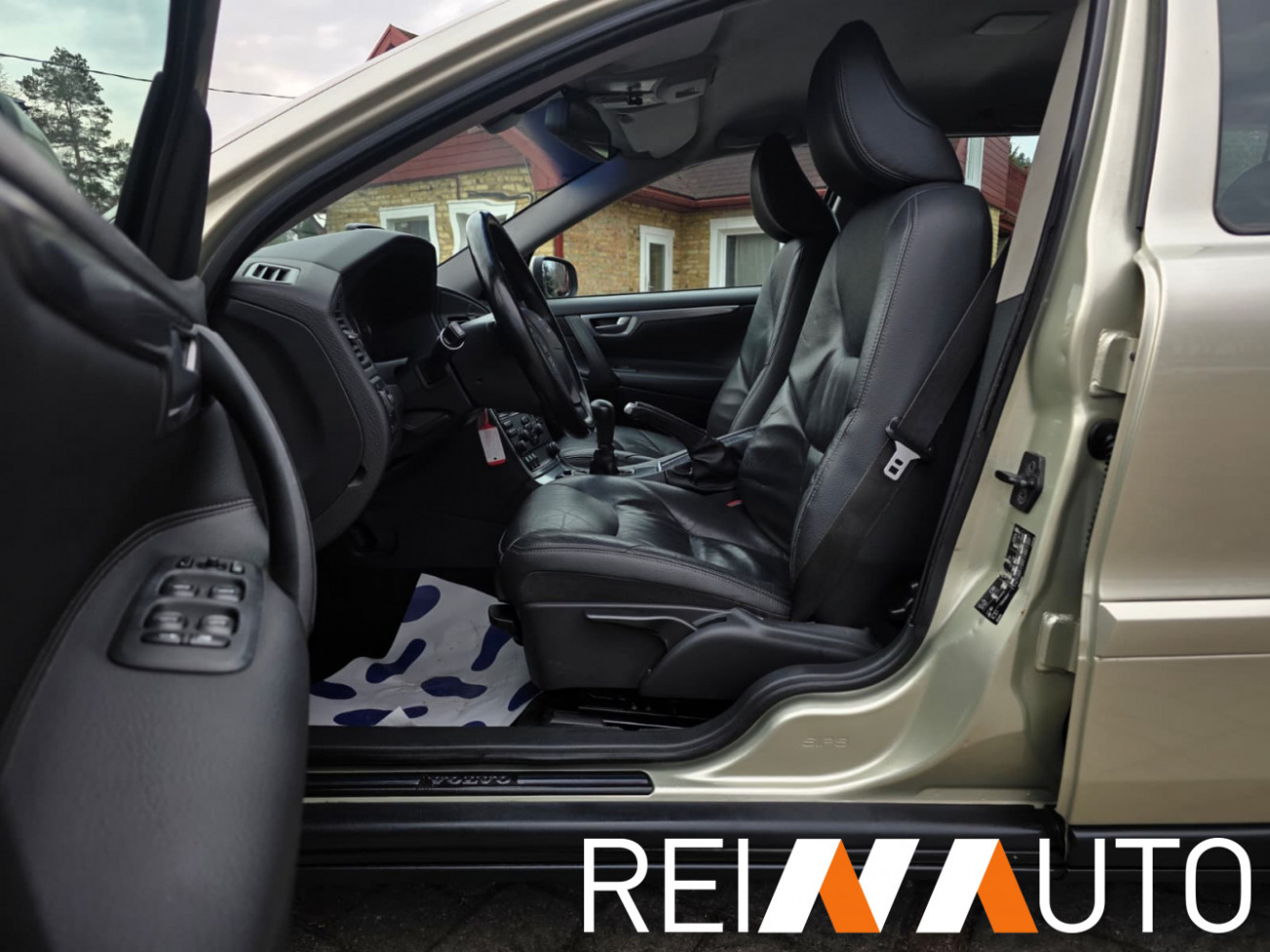 Volvo V70 Willow Green