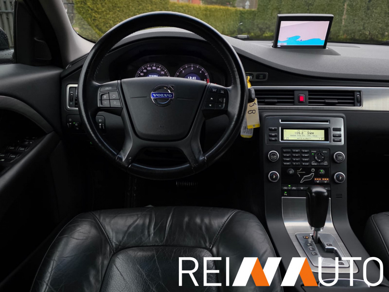 Volvo V70 Momentum D5