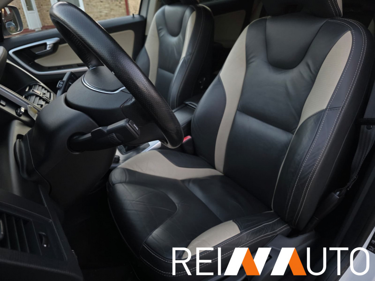 Volvo XC60 R-Design DRIVe