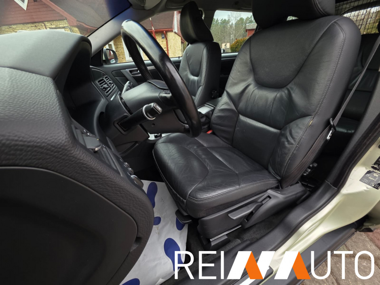 Volvo V70 Willow Green