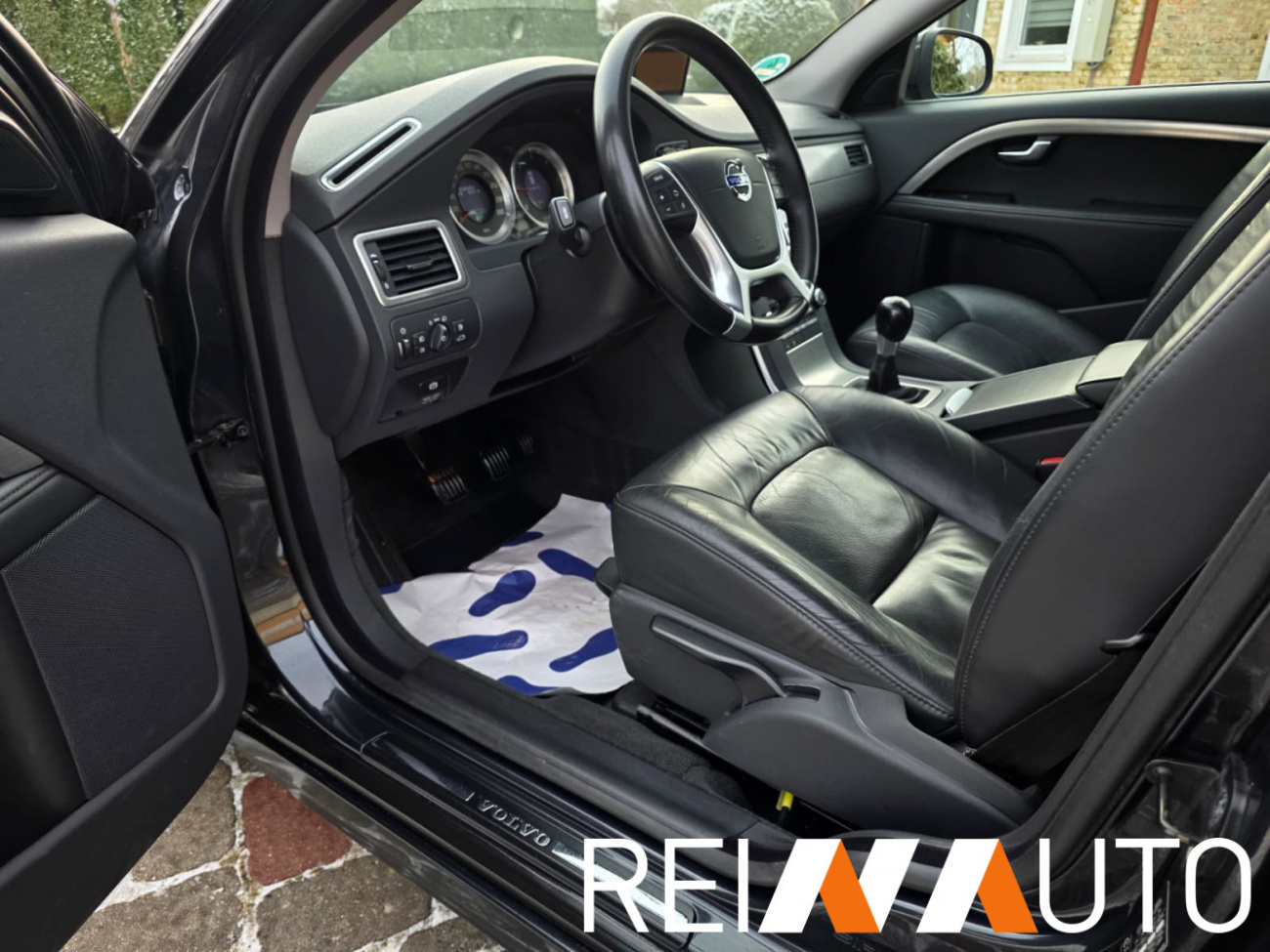 Volvo V70 Momentum D3