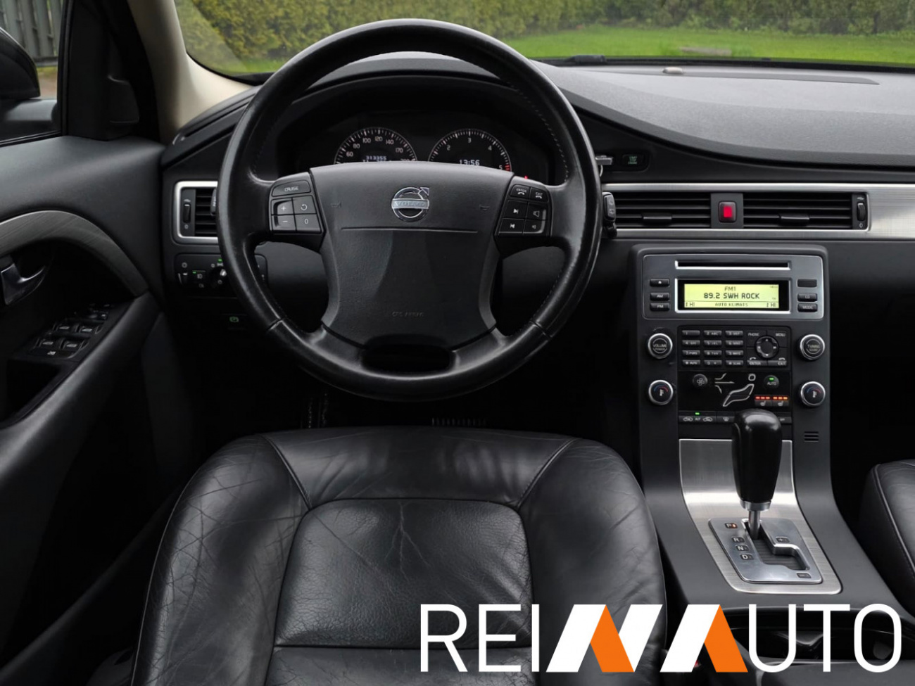 Volvo V70 Momentum D5