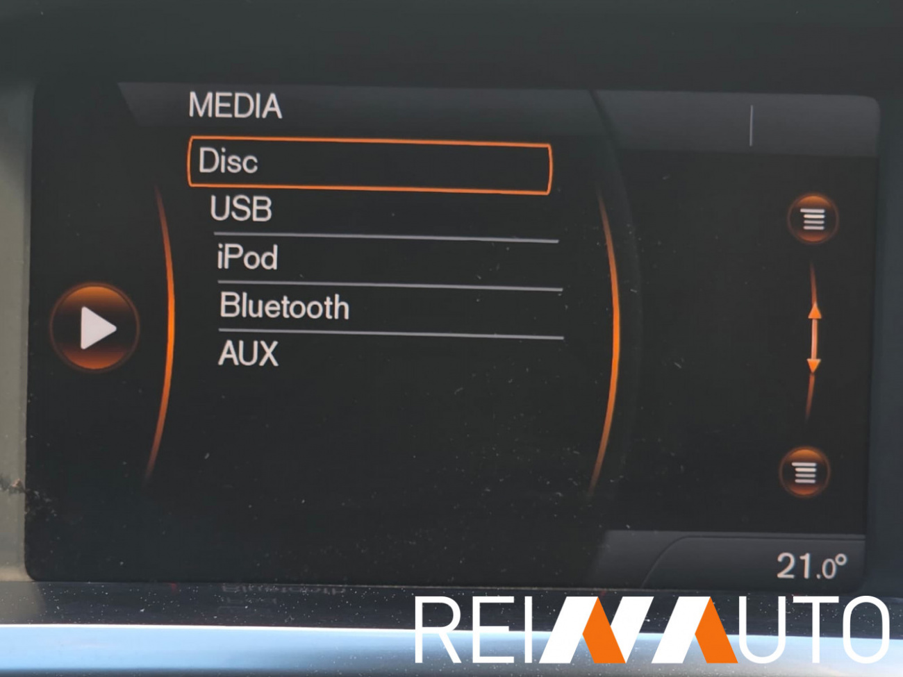 Volvo V60 Momentum D4