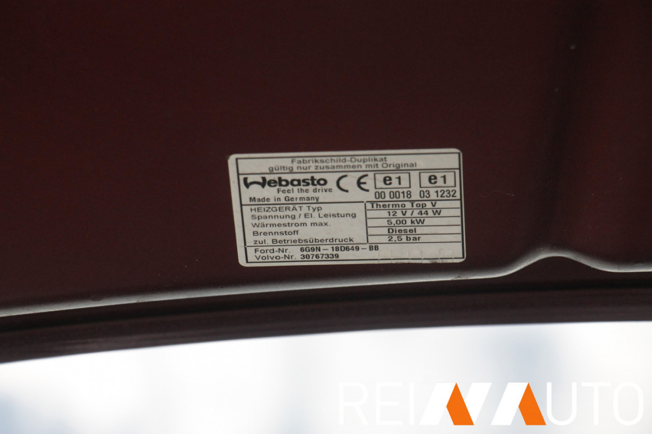 Volvo XC70 Cherry