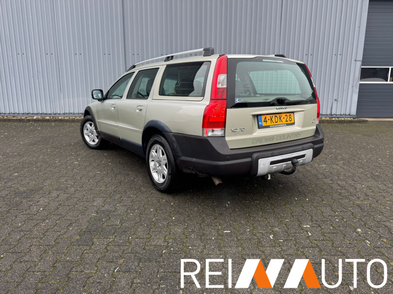 Volvo Xc70 Summum Gold