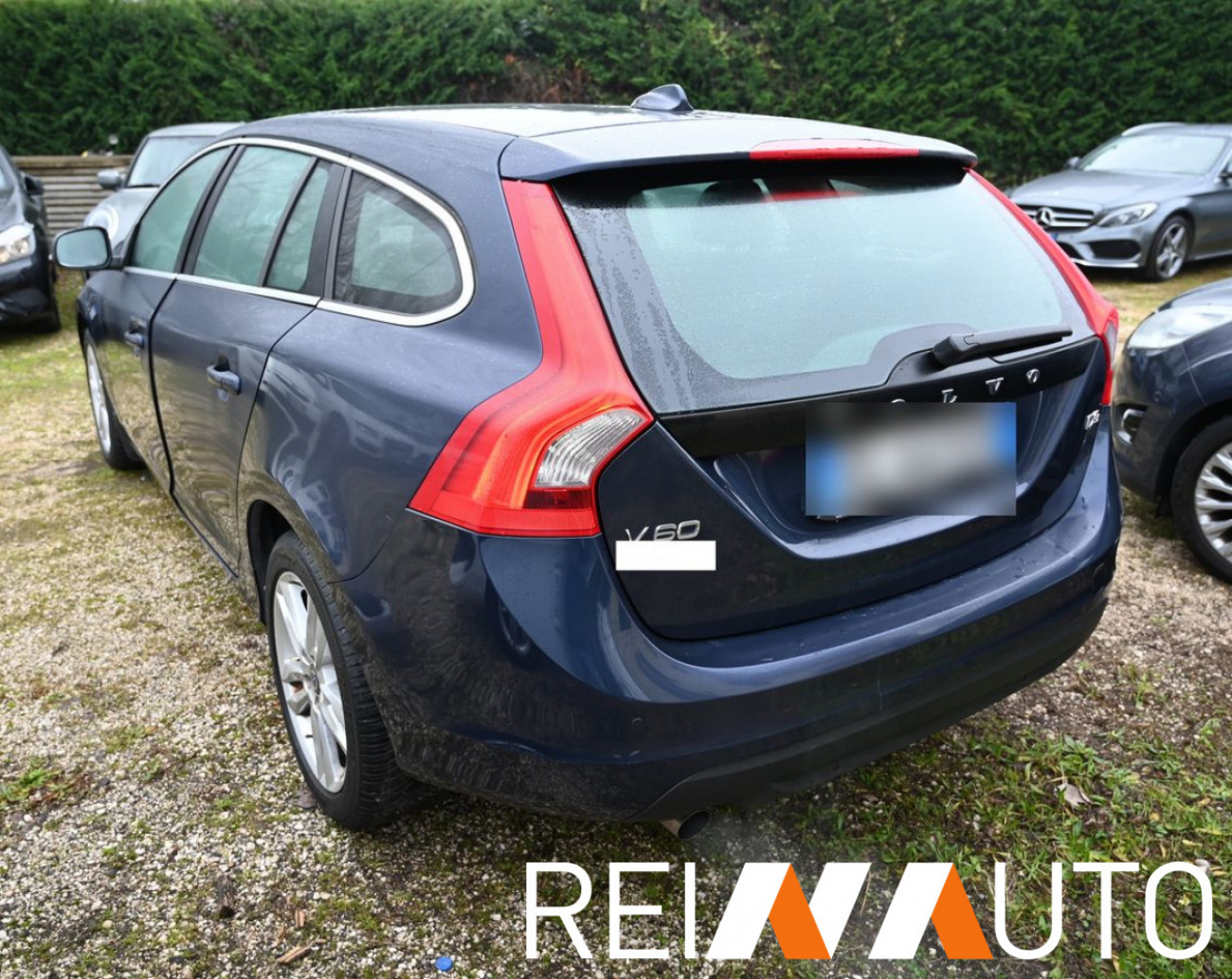 Volvo V60 Momentum D3