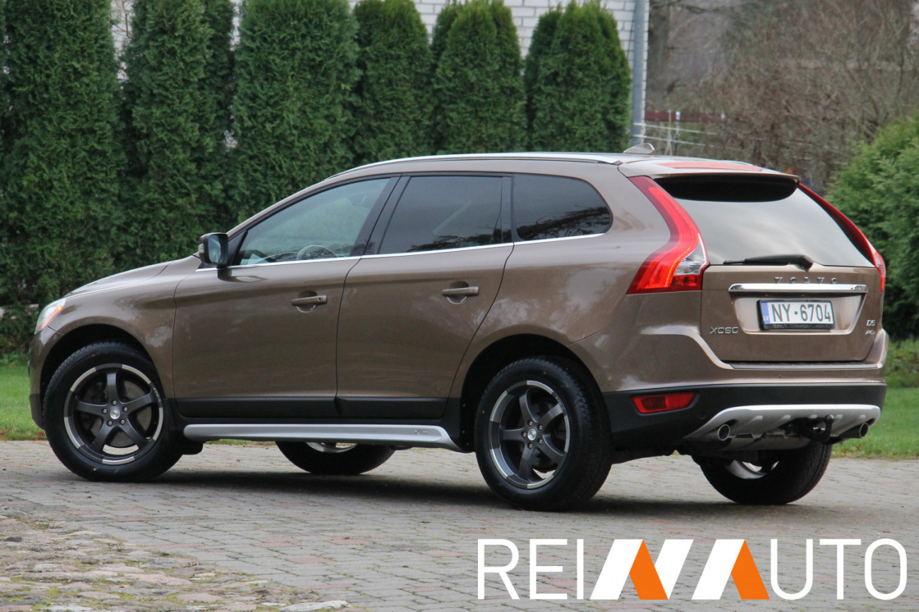 Volvo XC60 Summum D5