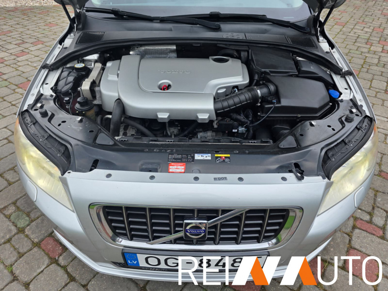 Volvo V70 D5 Summum