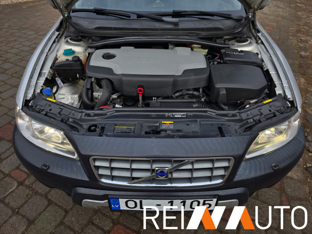 Volvo XC70 Momentum AWD