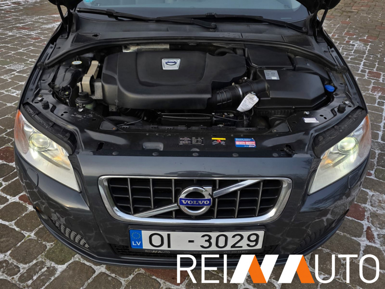 Volvo V70 Momentum D3