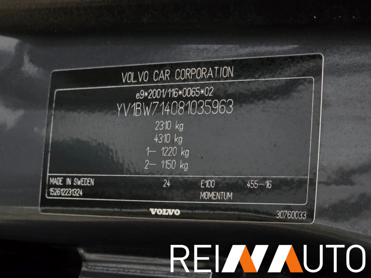 Volvo V70 Momentum Grijs