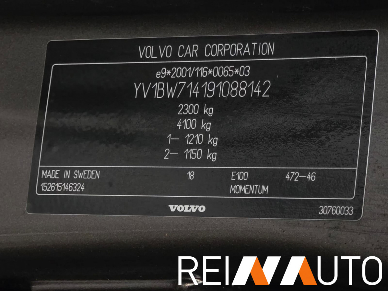Volvo V70 Momentum Beige