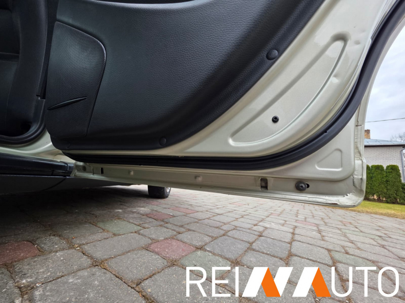 Volvo V70 Willow Green