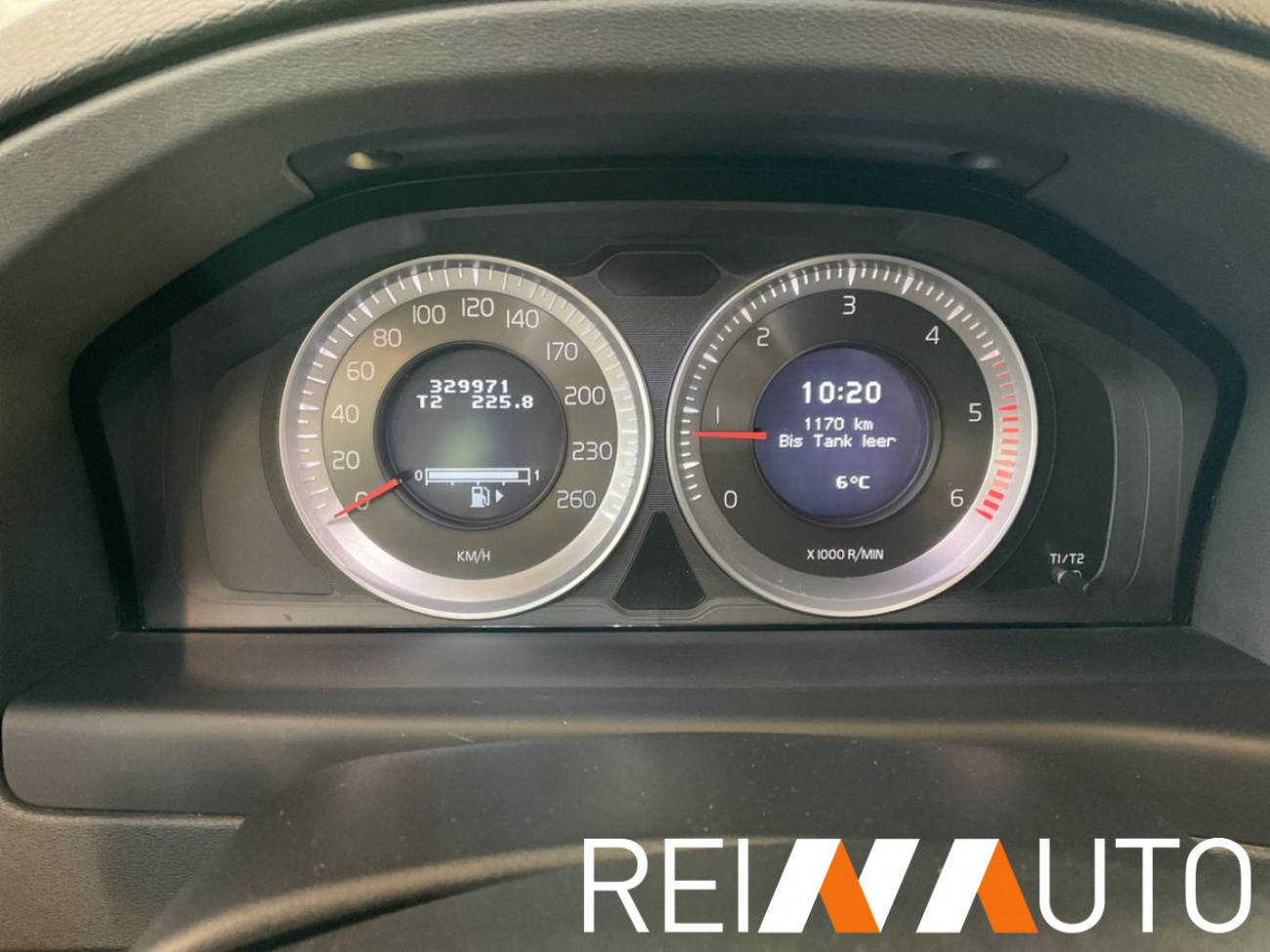 Volvo V70 Momentum D3