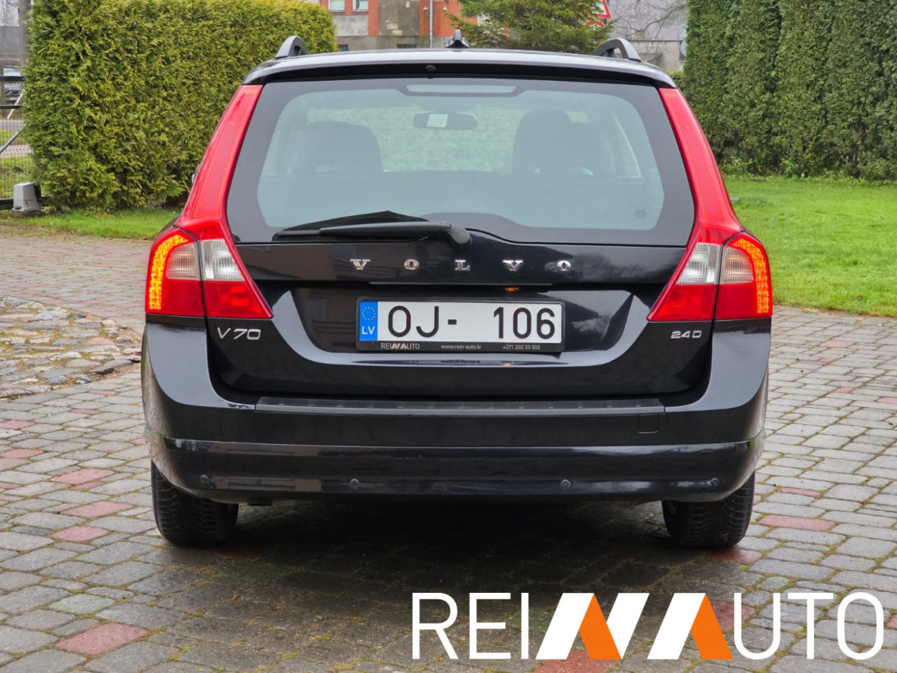 Volvo V70 Momentum D5