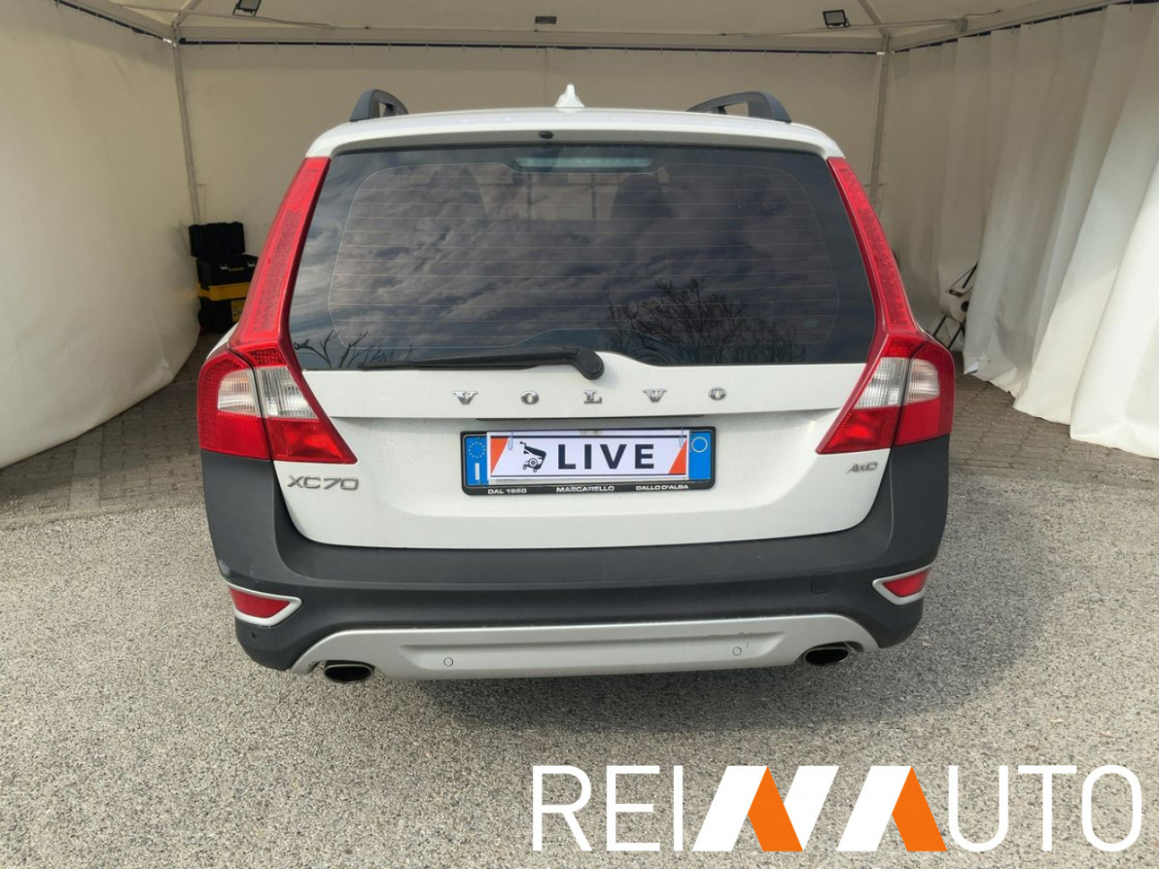 Volvo XC70 Momentum Awd Weiss