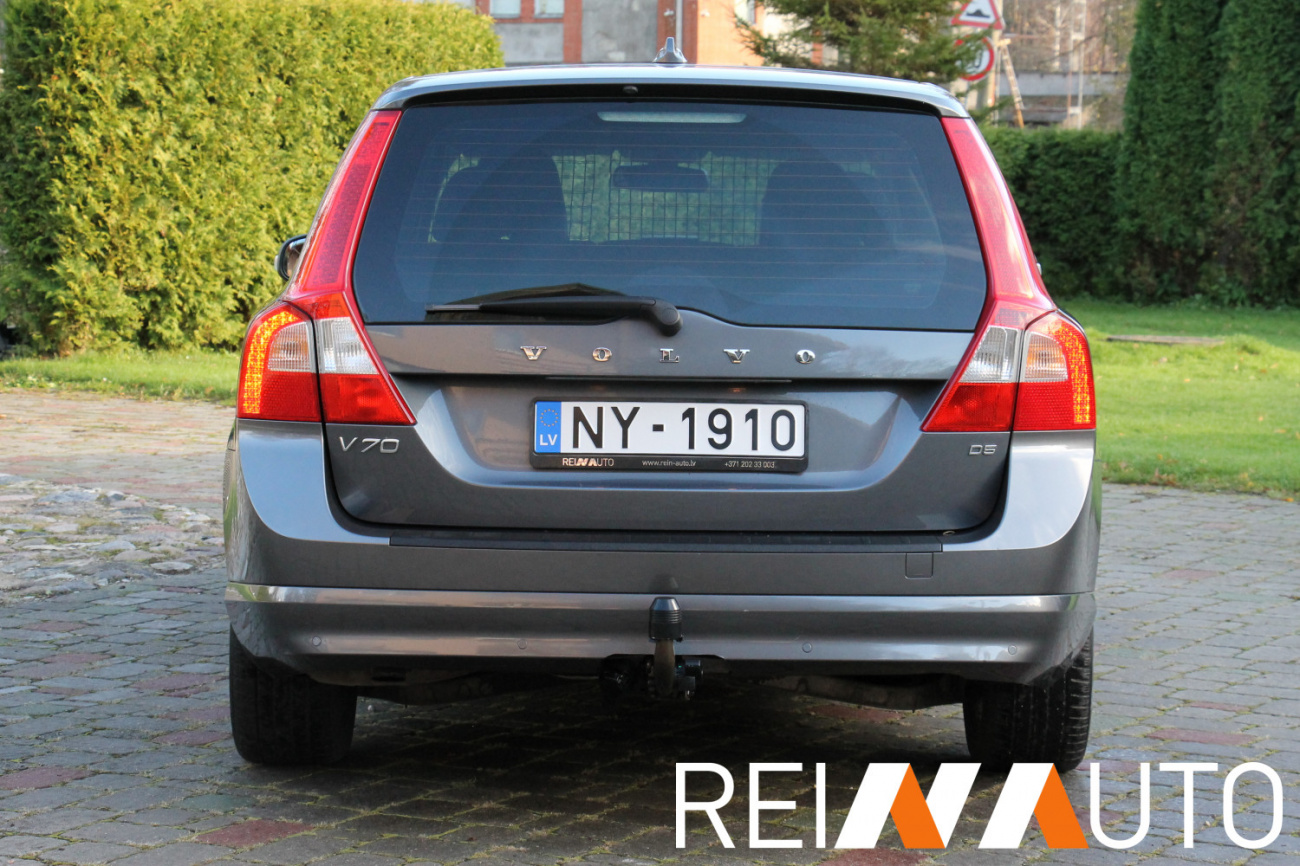 Volvo V70 D5 Momentum Aut