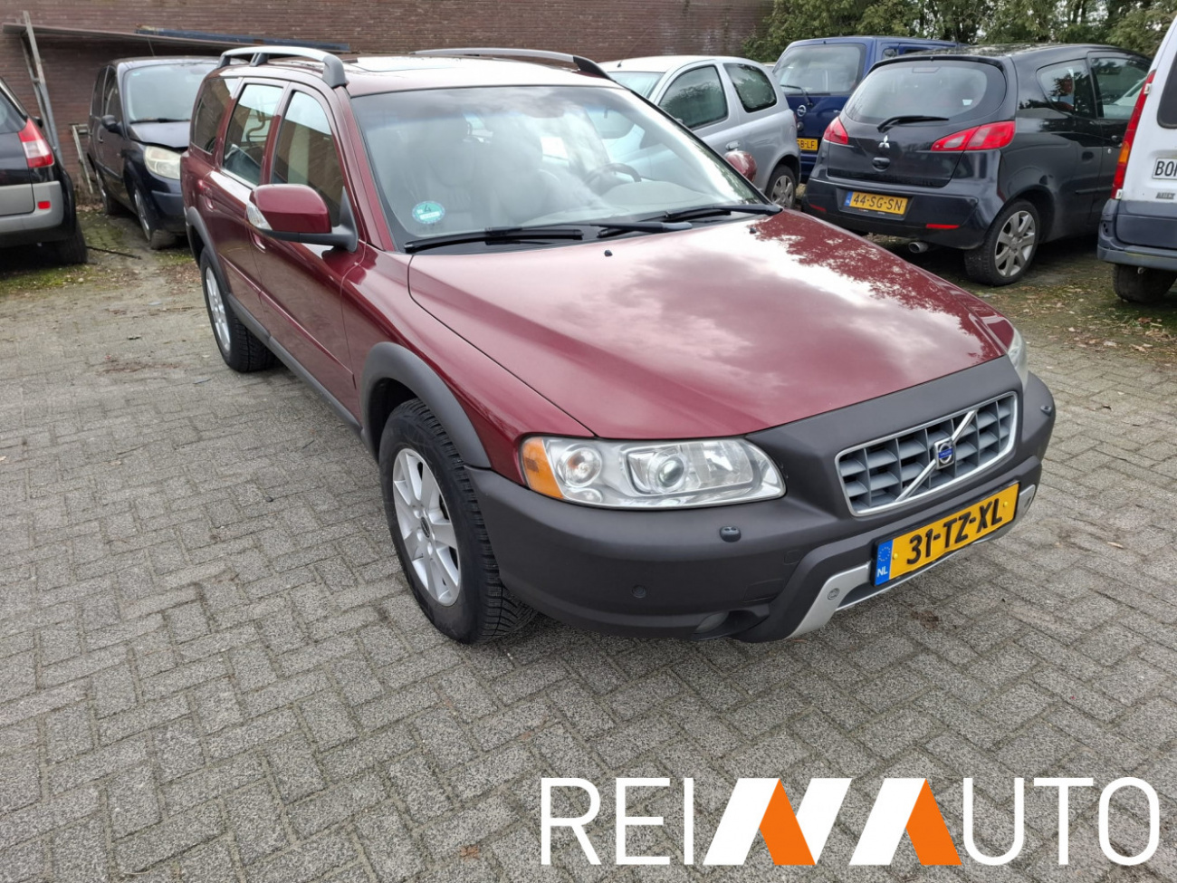 Volvo XC70 D5 Cherry