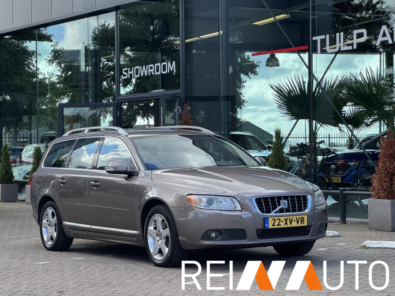 Volvo V70 D5 Summum Top