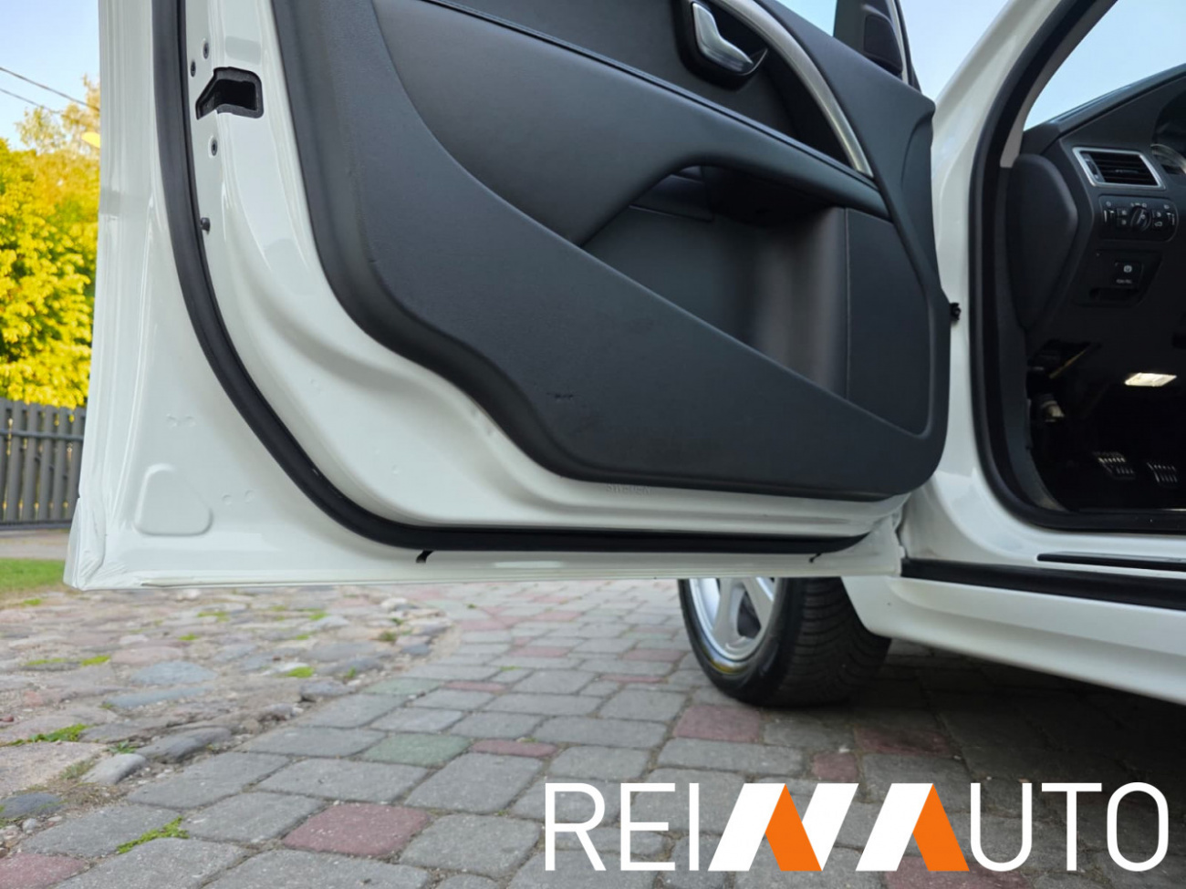 Volvo V70 D4 Momentum
