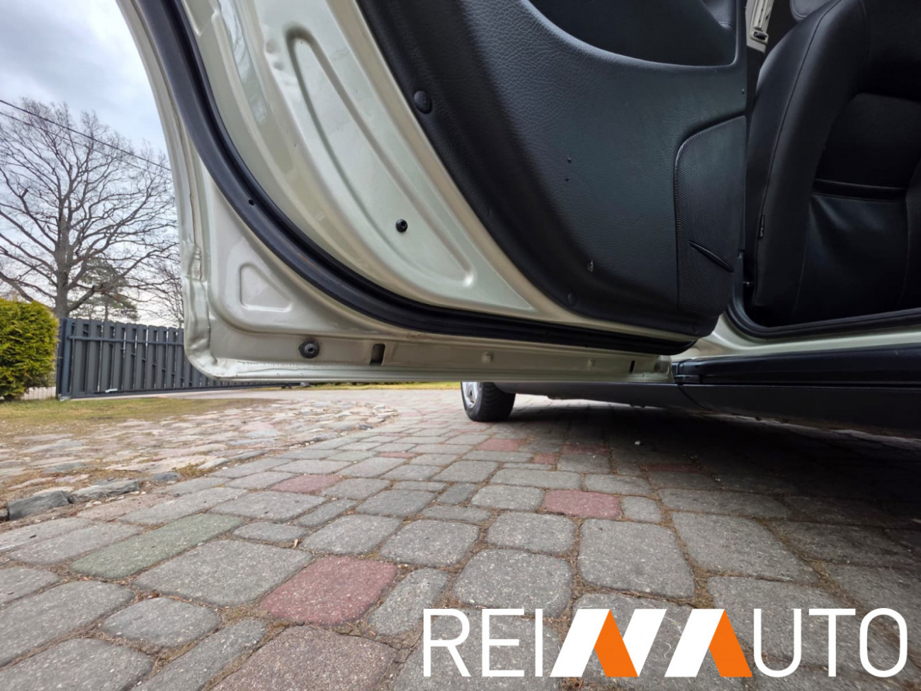 Volvo V70 Willow Green