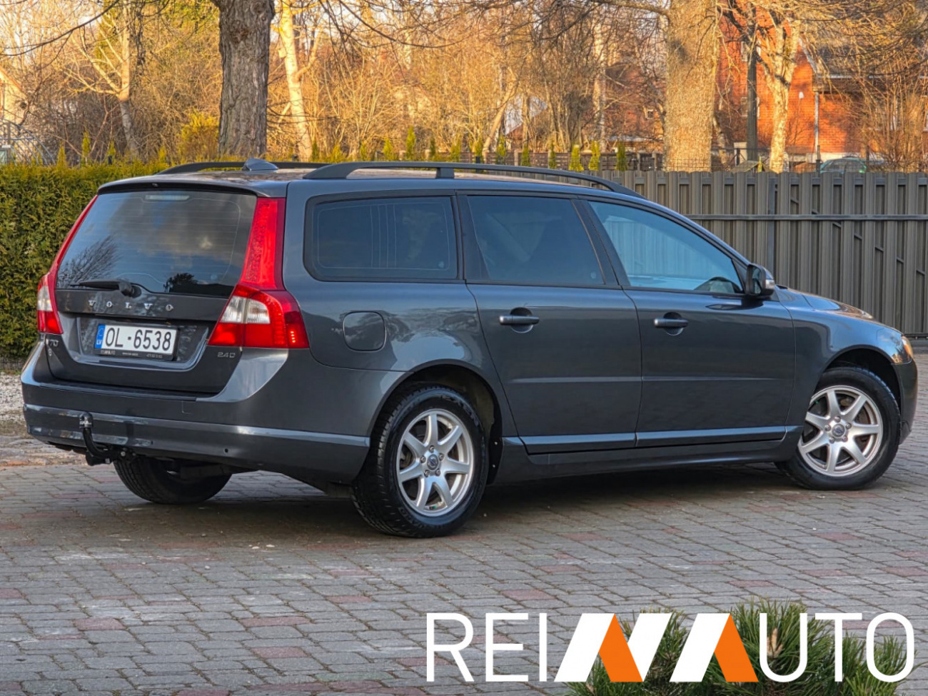 Volvo V70 Momentum 