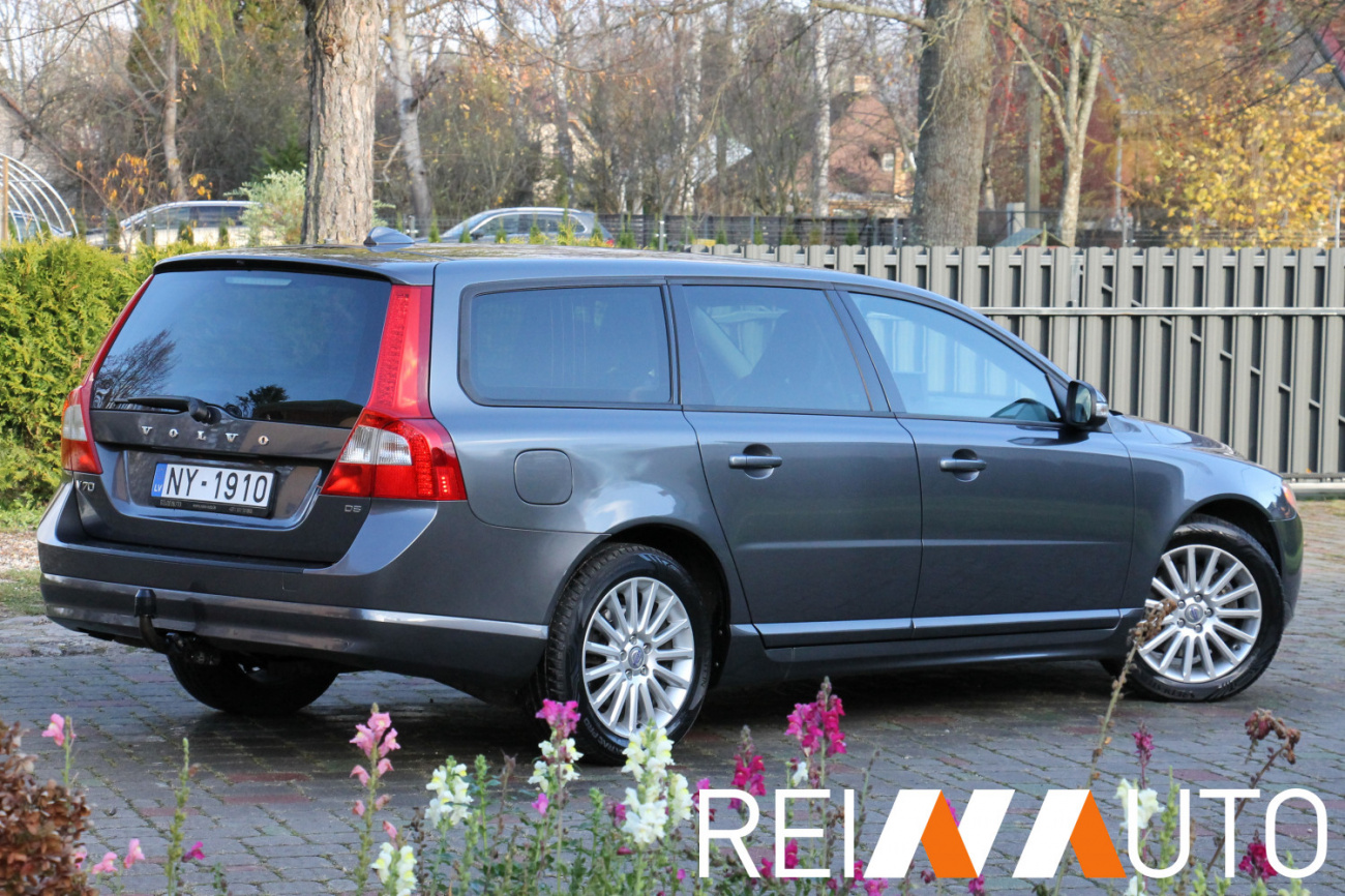 Volvo V70 D5 Momentum Aut