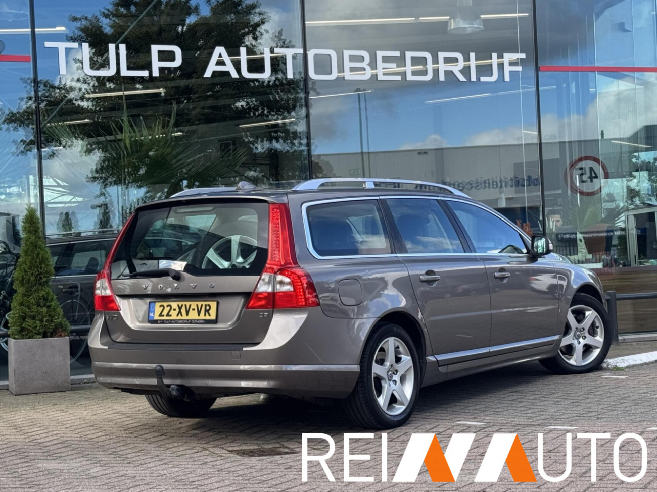 Volvo V70 D5 Summum Top