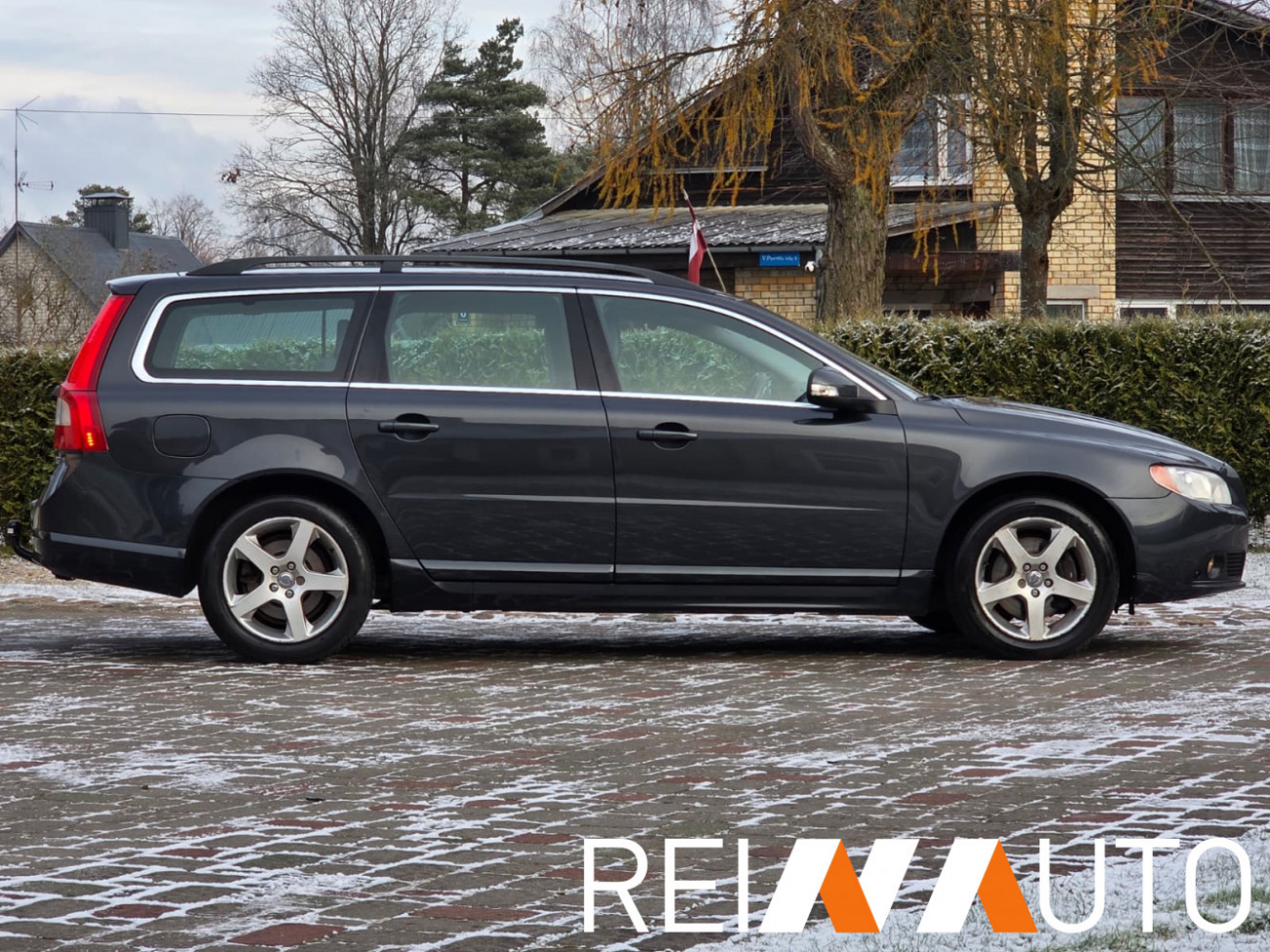 Volvo V70 Momentum D3