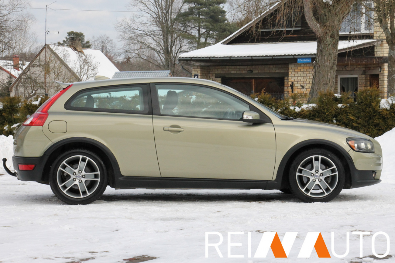 Volvo C30 Willow Green