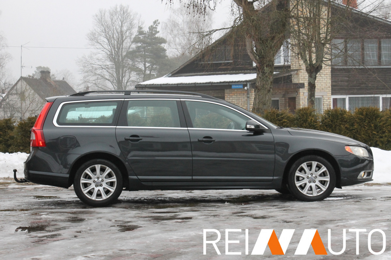 Volvo V70 Summum D5