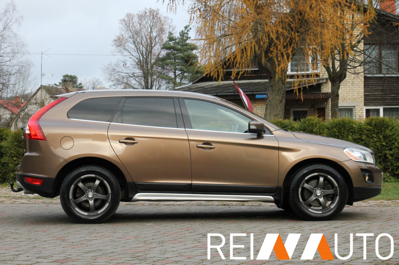 Volvo XC60 Summum D5