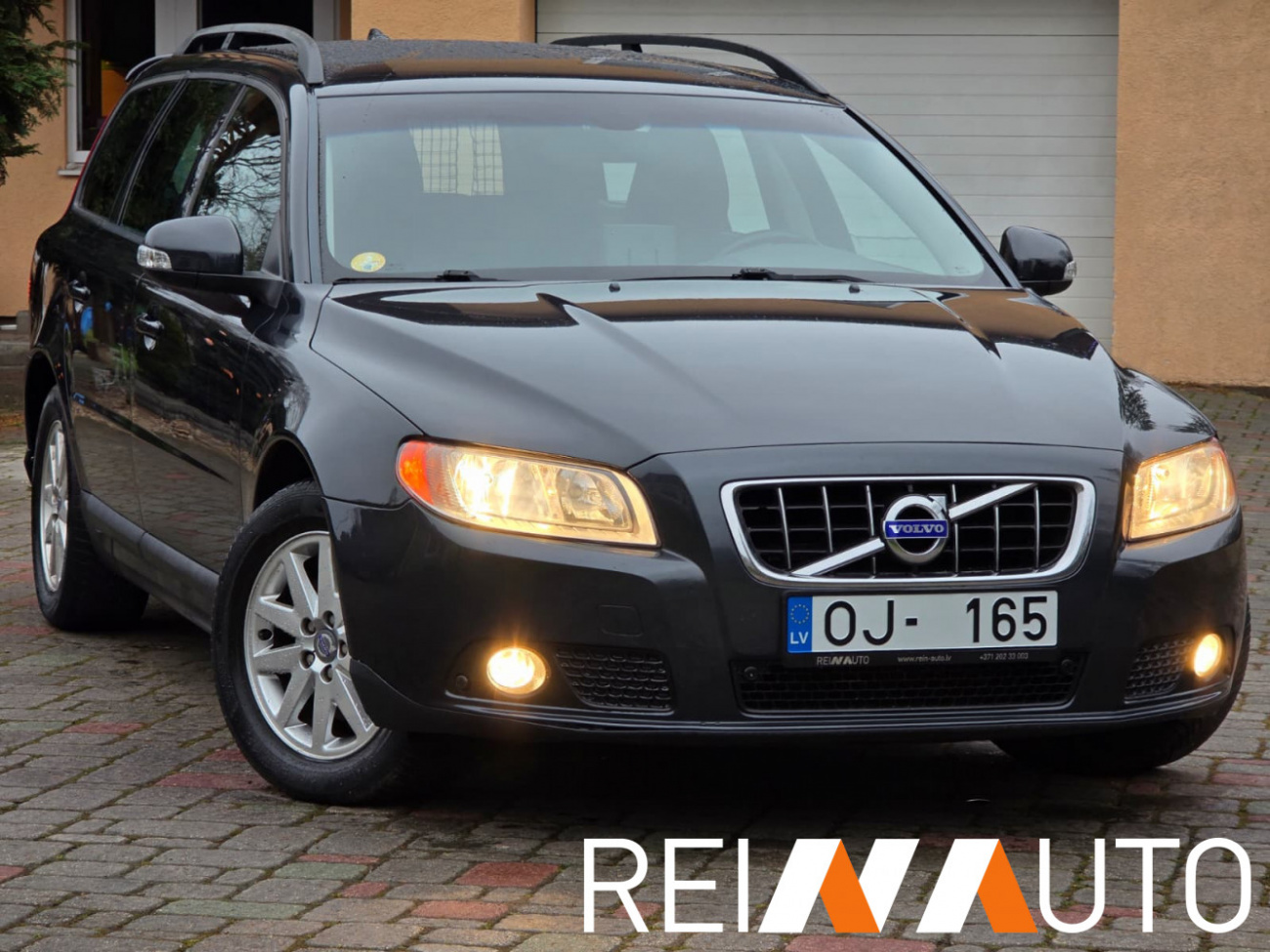 Volvo V70 Momentum D5