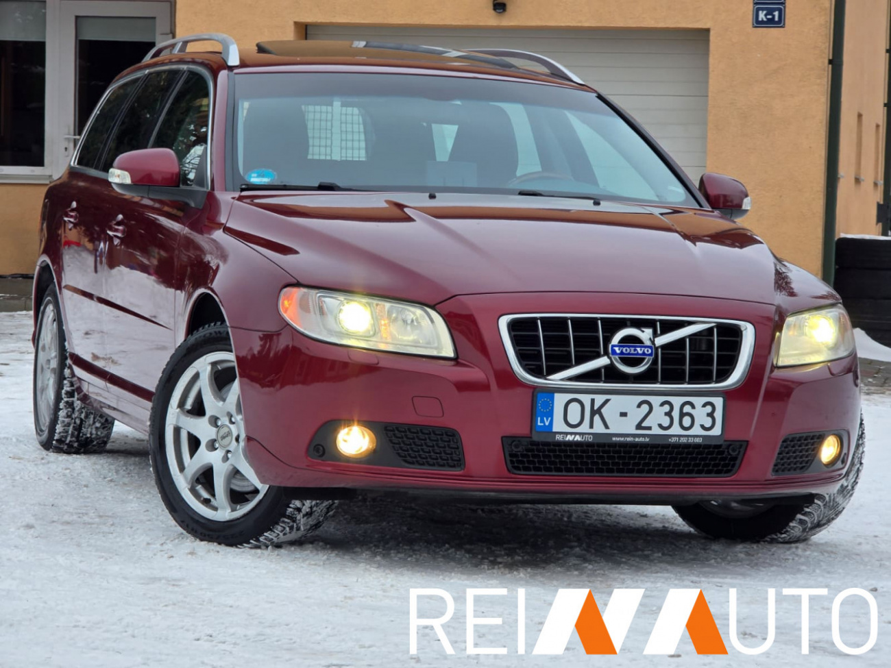 Volvo V70 Summum Cherry