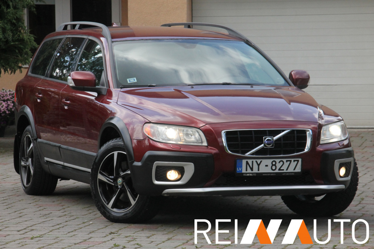 Volvo XC70 Cherry