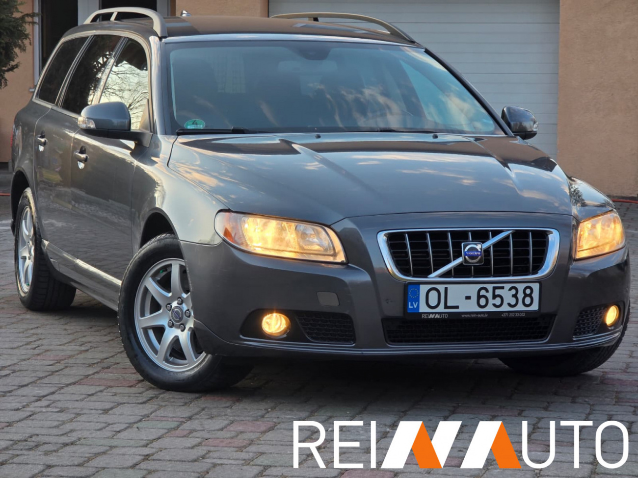 Volvo V70 Momentum 