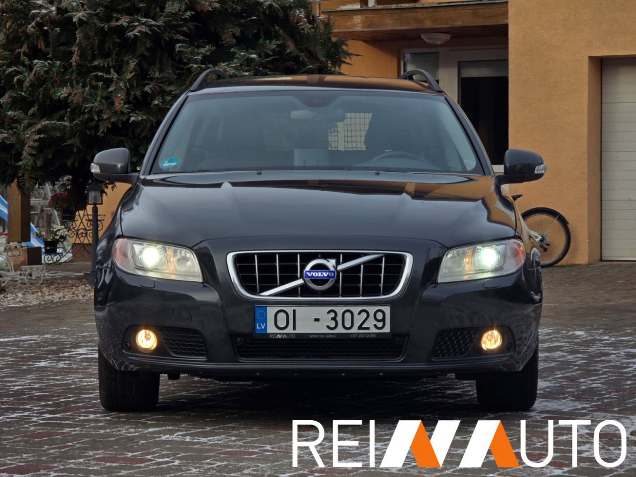 Volvo V70 Momentum D3