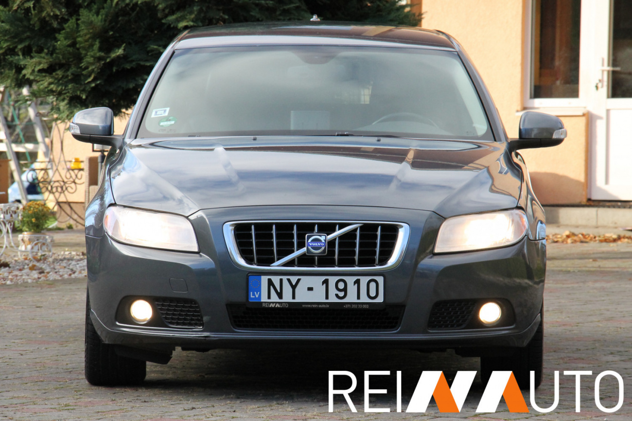 Volvo V70 D5 Momentum Aut