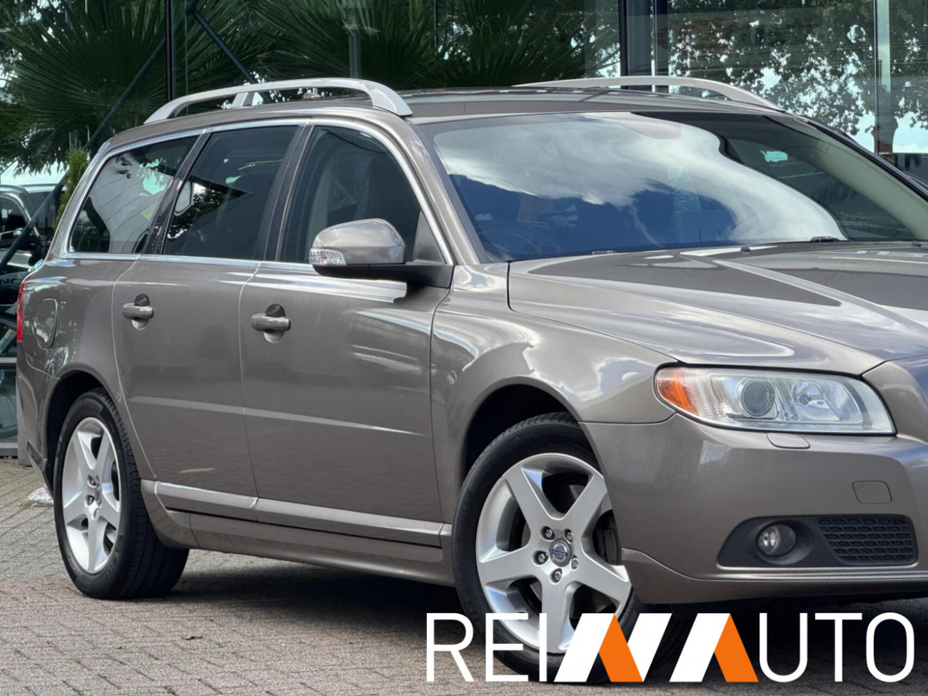 Volvo V70 D5 Summum Top