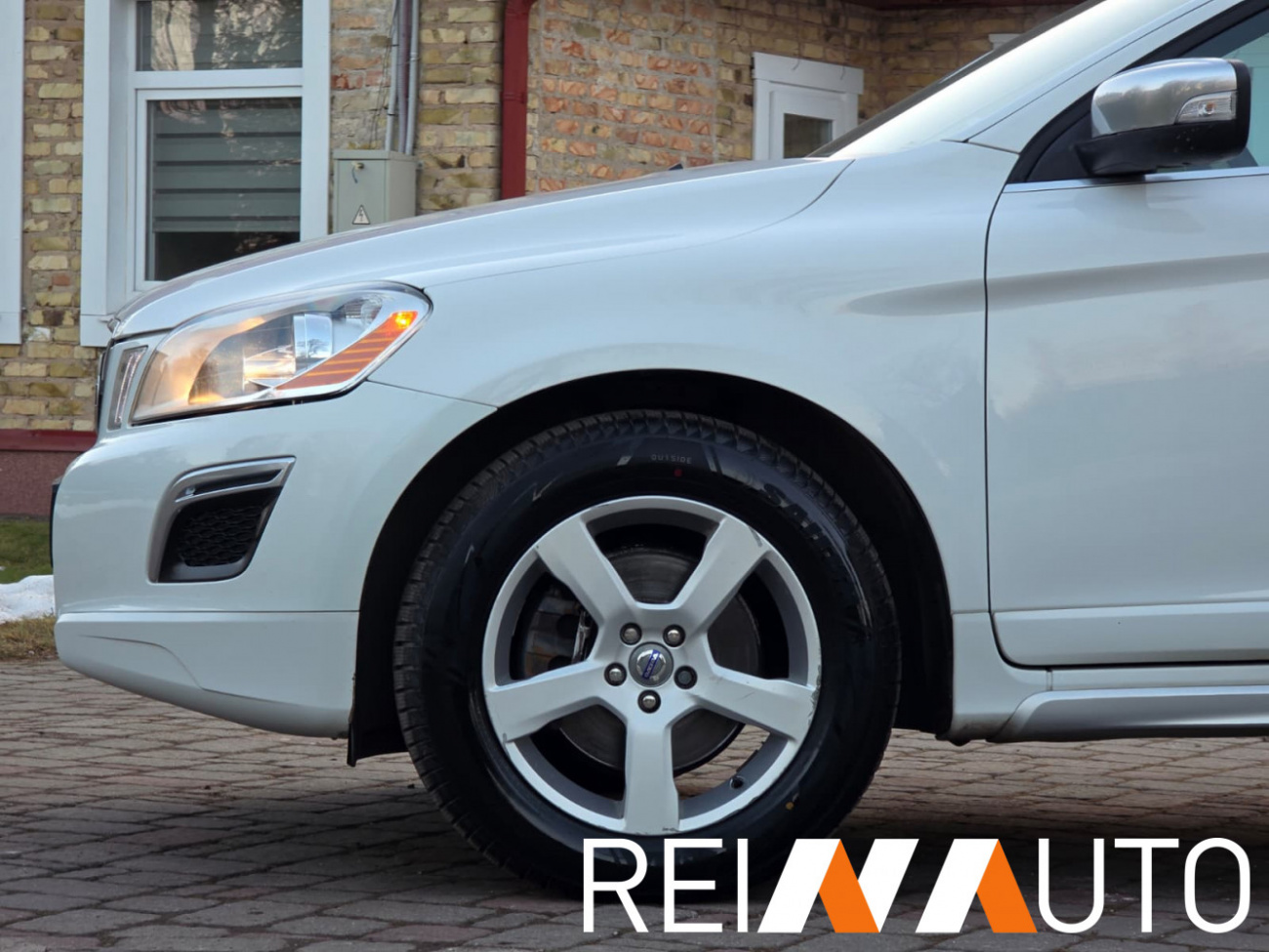 Volvo XC60 R-Design DRIVe