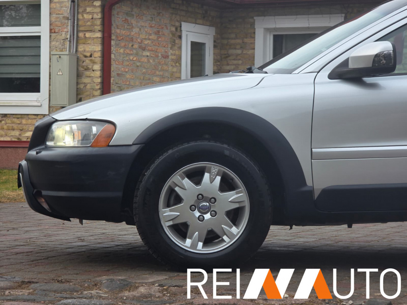 Volvo XC70 Momentum AWD